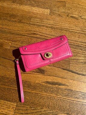 COACH Fuchsia Pink Leather Turn Lock Wristlet Wallet